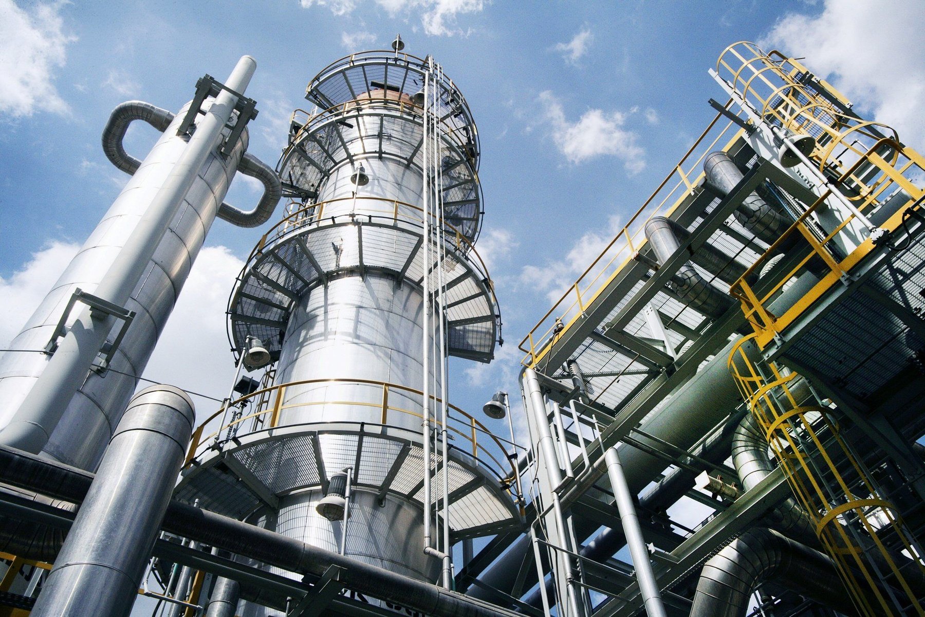 Ammonia converter